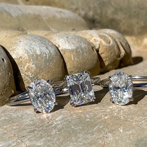 2.5ct Oval Moissanite Ring - Picture 12 of 17